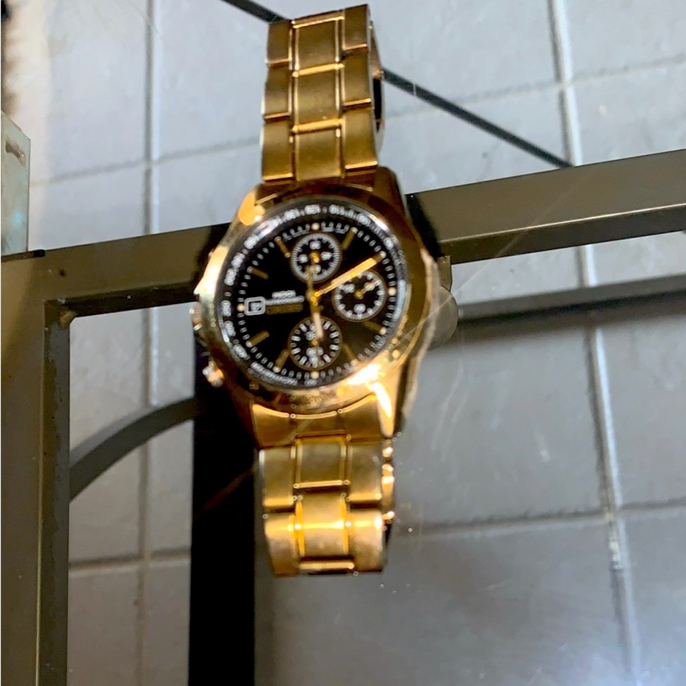 Gold Watch - Picture 2 of 2